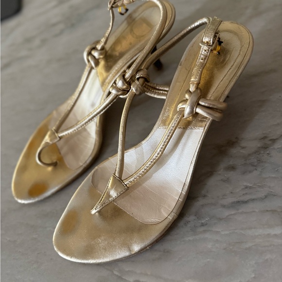 Elegant Gold Women's Sandals - Picture 1 of 6